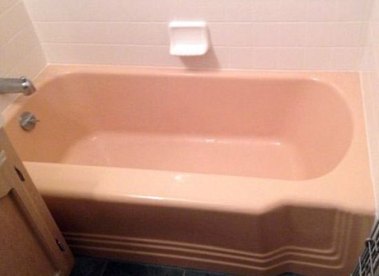 Bathtub Resurfacing Before